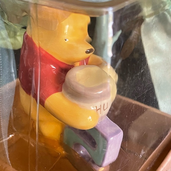 Winnie the Pooh Birthday Keepsake 5 - Picture 4 of 5